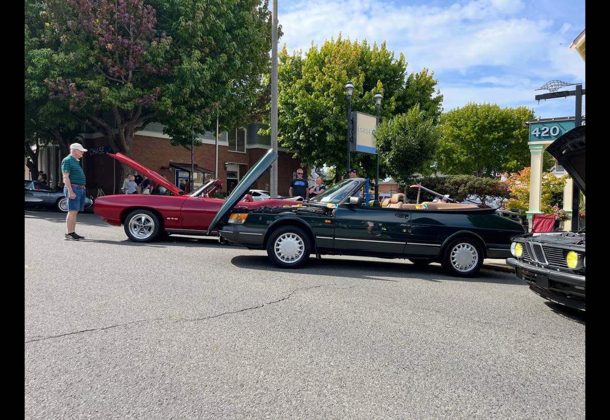 Saab-900-convertible-1994-green-8
