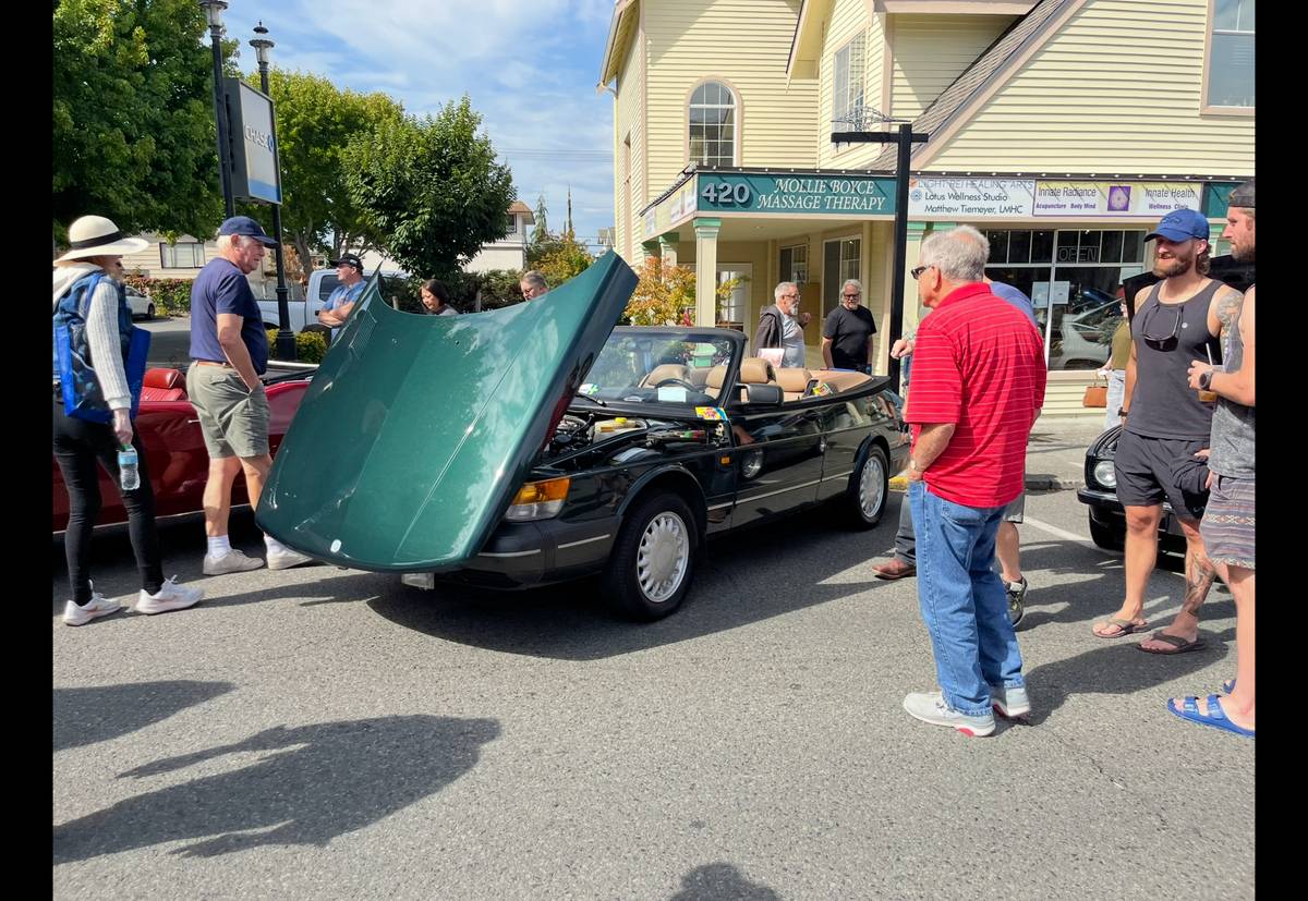 Saab-900-convertible-1994-green-9