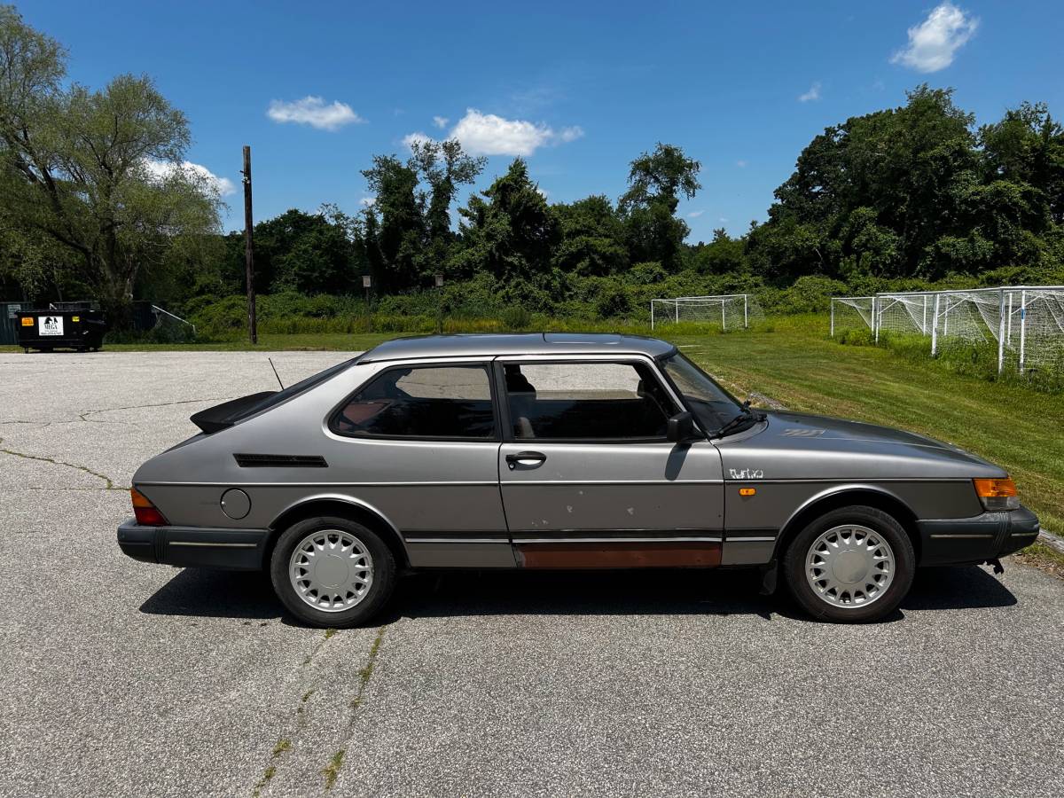 Saab-900-turbo-1989-silver-1