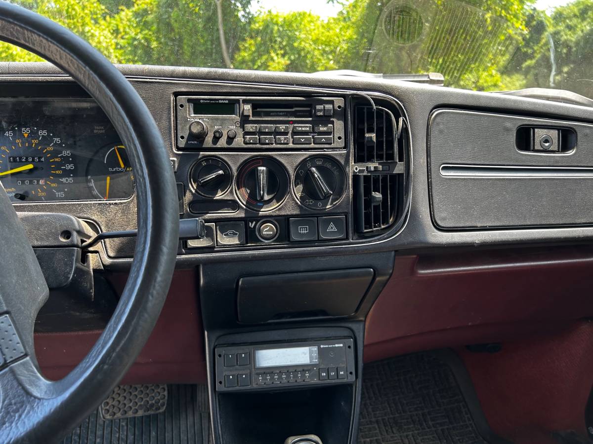 Saab-900-turbo-1989-silver-15