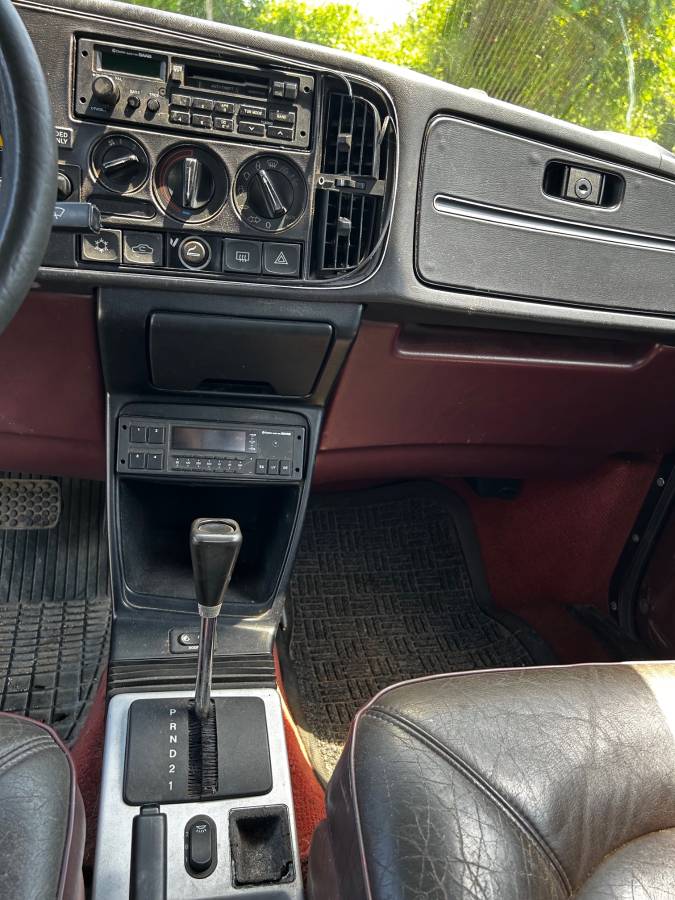 Saab-900-turbo-1989-silver-16