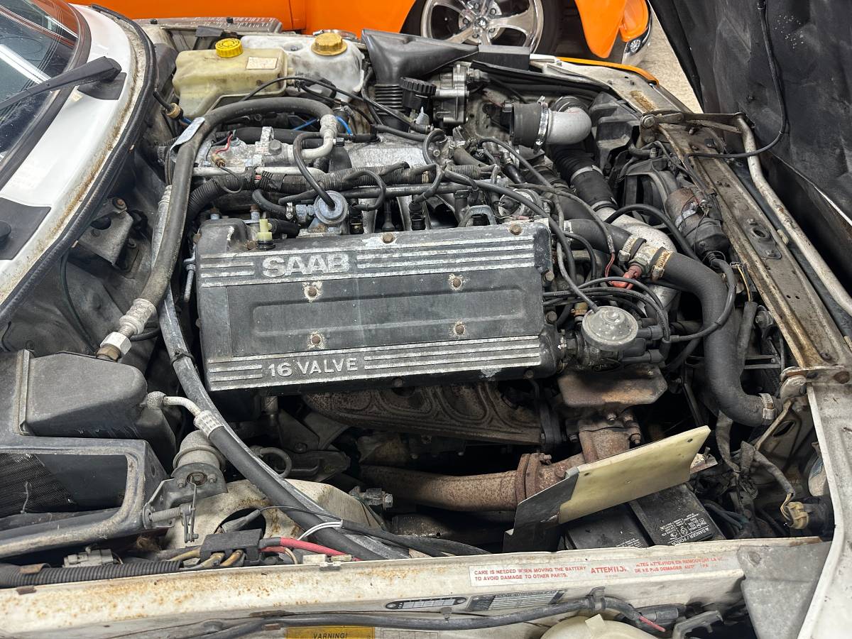 Saab-900-turbo-1991-white-17