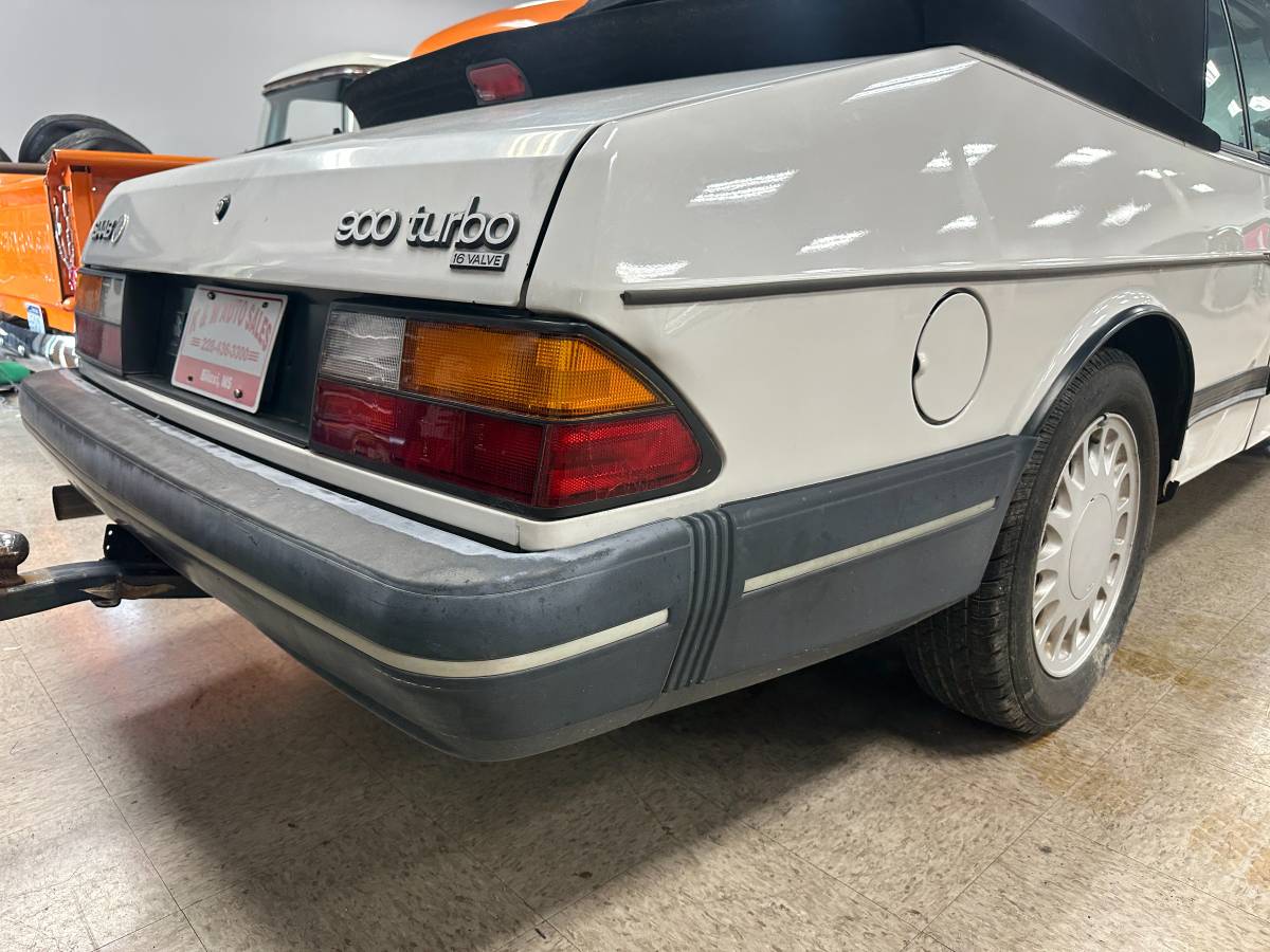 Saab-900-turbo-1991-white-3