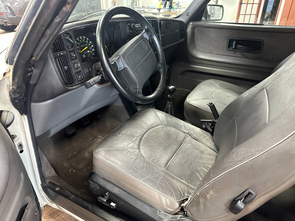 Saab-900-turbo-1991-white-9