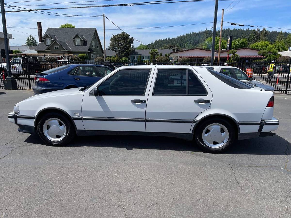 Saab-9000-cs-1994-white-3