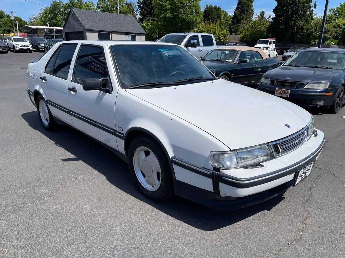 Saab-9000-cs-1994-white-8