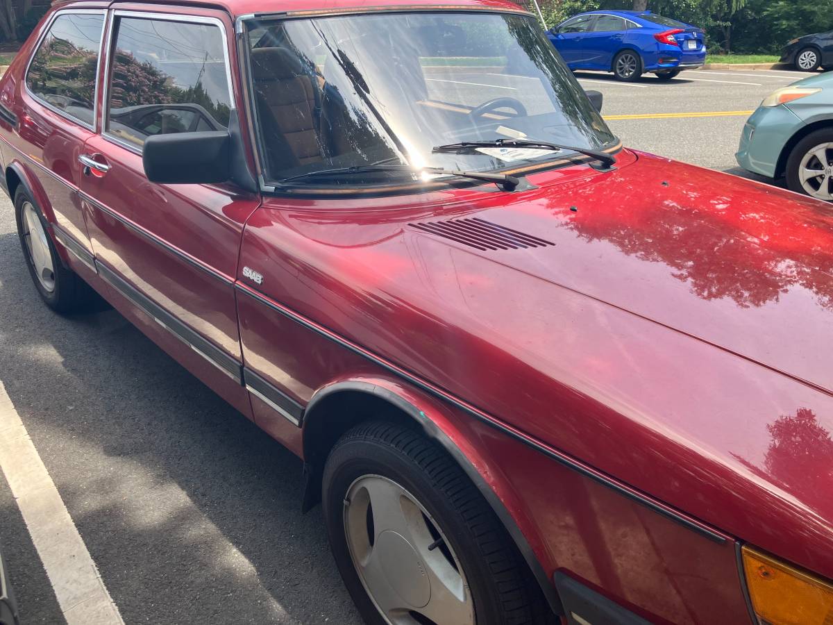 Saab-900s-1985-red