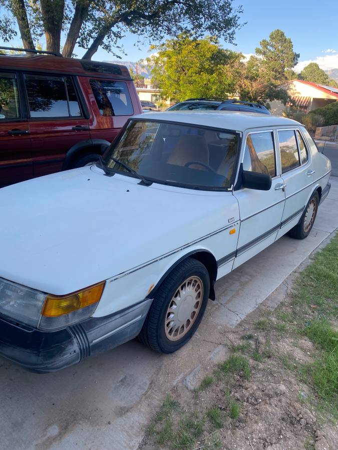 Saab-900s-1989-white
