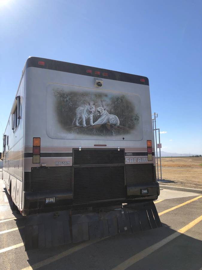 Safari-motor-home-diesel-1994-silver-3