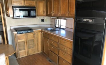 Safari-motor-home-diesel-1994-silver-6