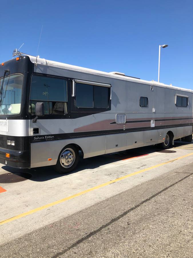 Safari-motor-home-diesel-1994-silver