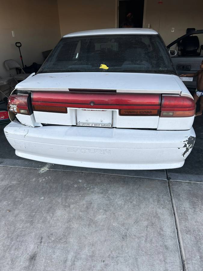 Saturn-sl-1992-white-4