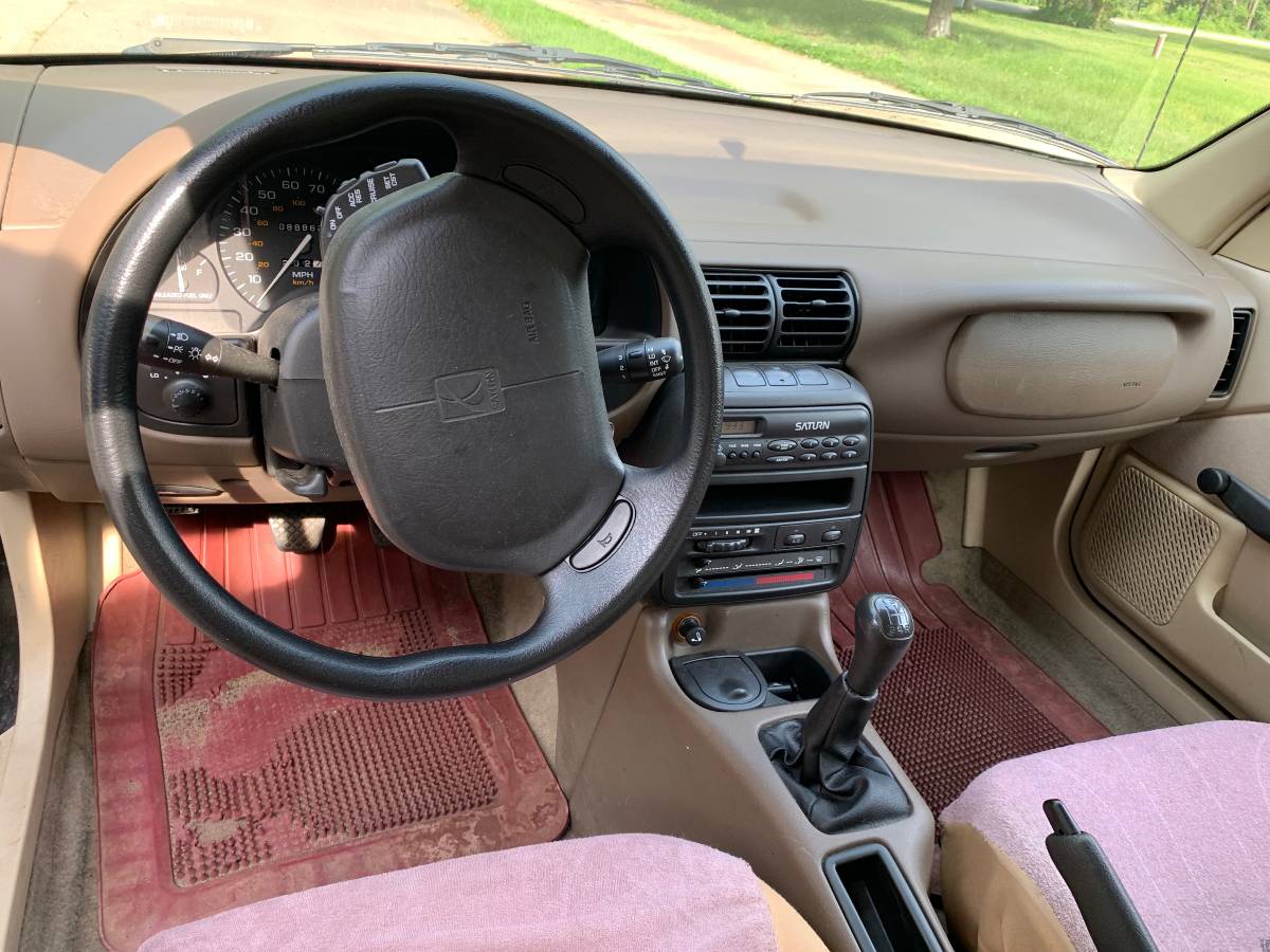 Saturn-sl1-sedan-1995-red-7