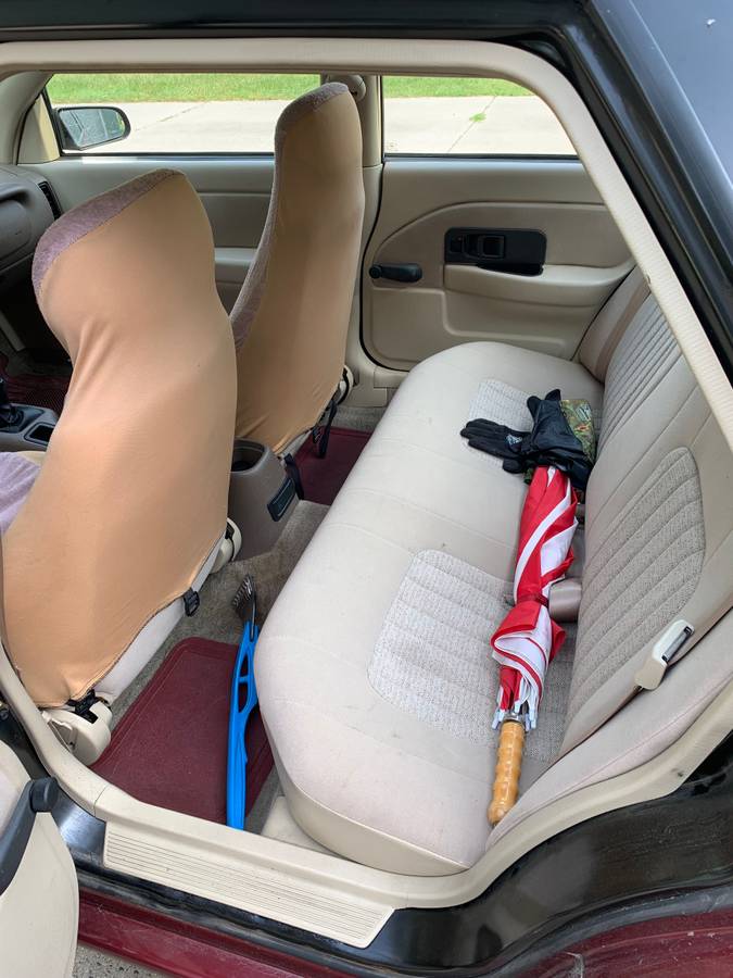 Saturn-sl1-sedan-1995-red-9