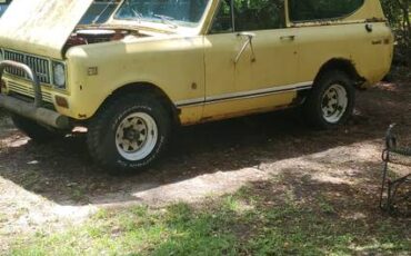 Scout-ll-1975-yellow