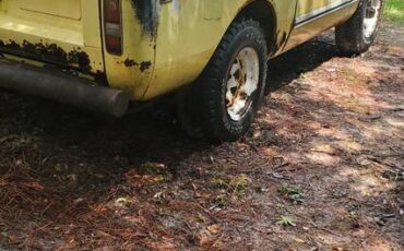 Scout-ll-1975-yellow-9