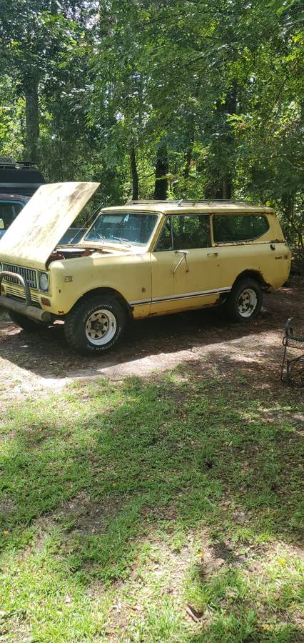 Scout-ll-1975-yellow
