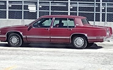 Sedan-deville-1992-red
