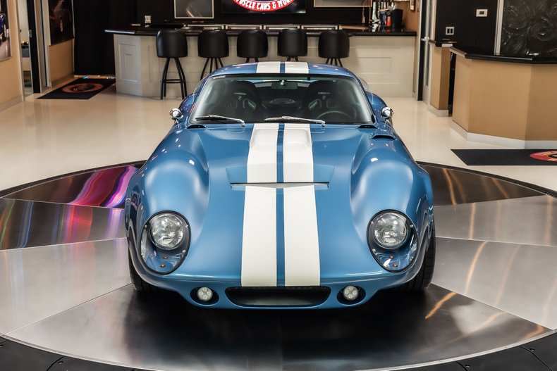Shelby-Ac-shelby-daytona-1965-Blue-Black-10
