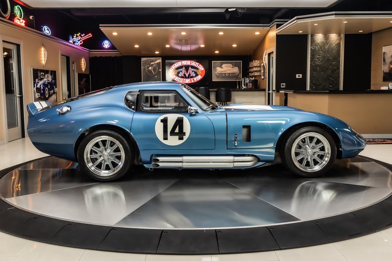 Shelby-Ac-shelby-daytona-1965-Blue-Black-13