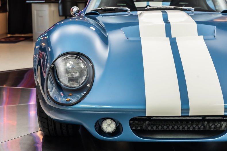 Shelby-Ac-shelby-daytona-1965-Blue-Black-22