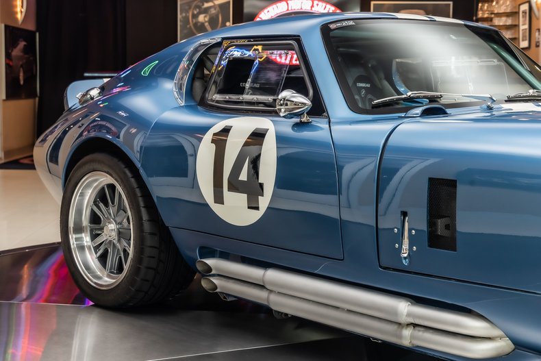 Shelby-Ac-shelby-daytona-1965-Blue-Black-24