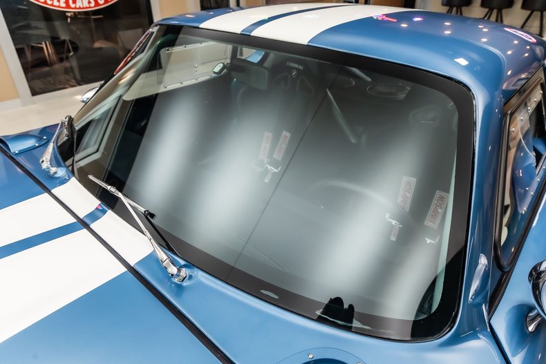 Shelby-Ac-shelby-daytona-1965-Blue-Black-27