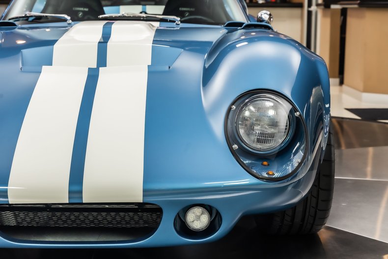 Shelby-Ac-shelby-daytona-1965-Blue-Black-28