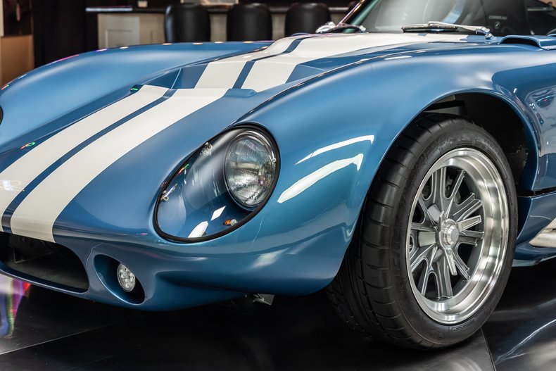 Shelby-Ac-shelby-daytona-1965-Blue-Black-29