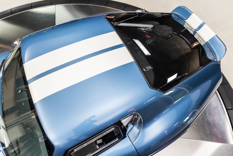 Shelby-Ac-shelby-daytona-1965-Blue-Black-32
