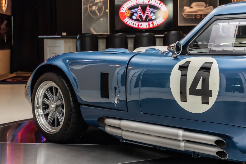 Shelby-Ac-shelby-daytona-1965-Blue-Black-35