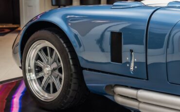 Shelby-Ac-shelby-daytona-1965-Blue-Black-36