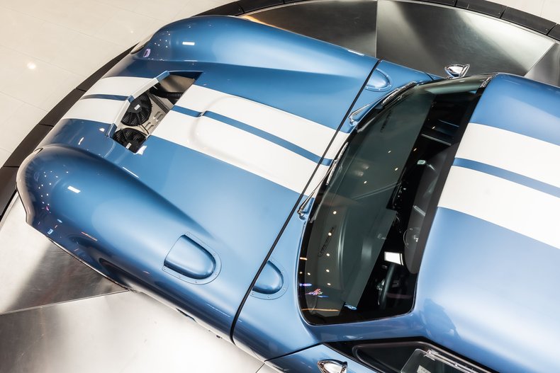 Shelby-Ac-shelby-daytona-1965-Blue-Black-37