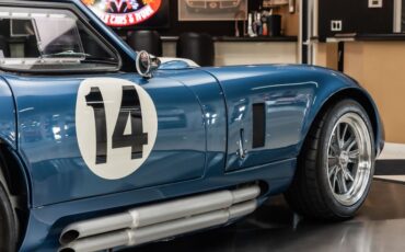 Shelby-Ac-shelby-daytona-1965-Blue-Black-43