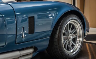 Shelby-Ac-shelby-daytona-1965-Blue-Black-44
