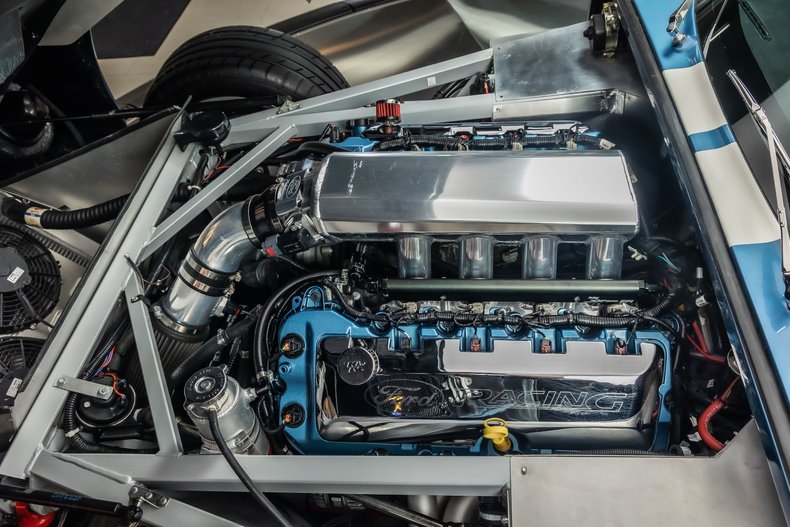 Shelby-Ac-shelby-daytona-1965-Blue-Black-5