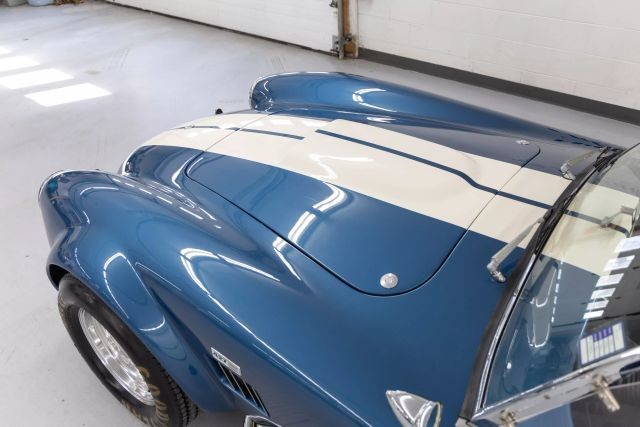 Shelby-Cobra-1965-Convertible-14