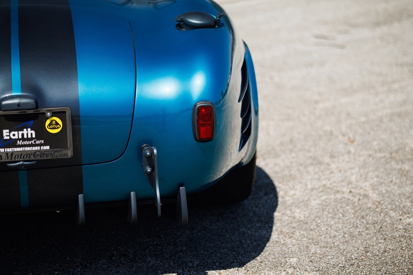 Shelby-Cobra-1965-Convertible-29