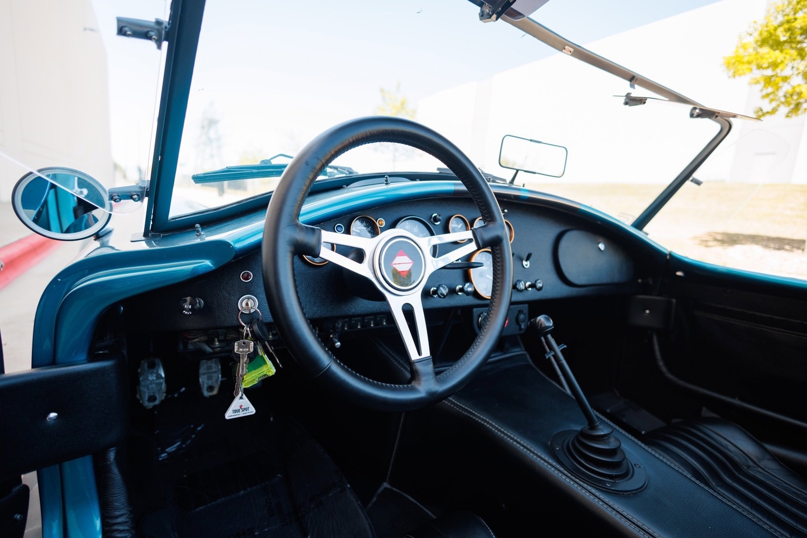 Shelby-Cobra-1965-Convertible-37