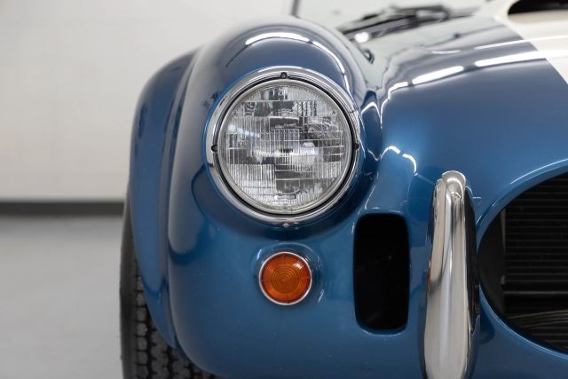 Shelby-Cobra-1965-Convertible-7