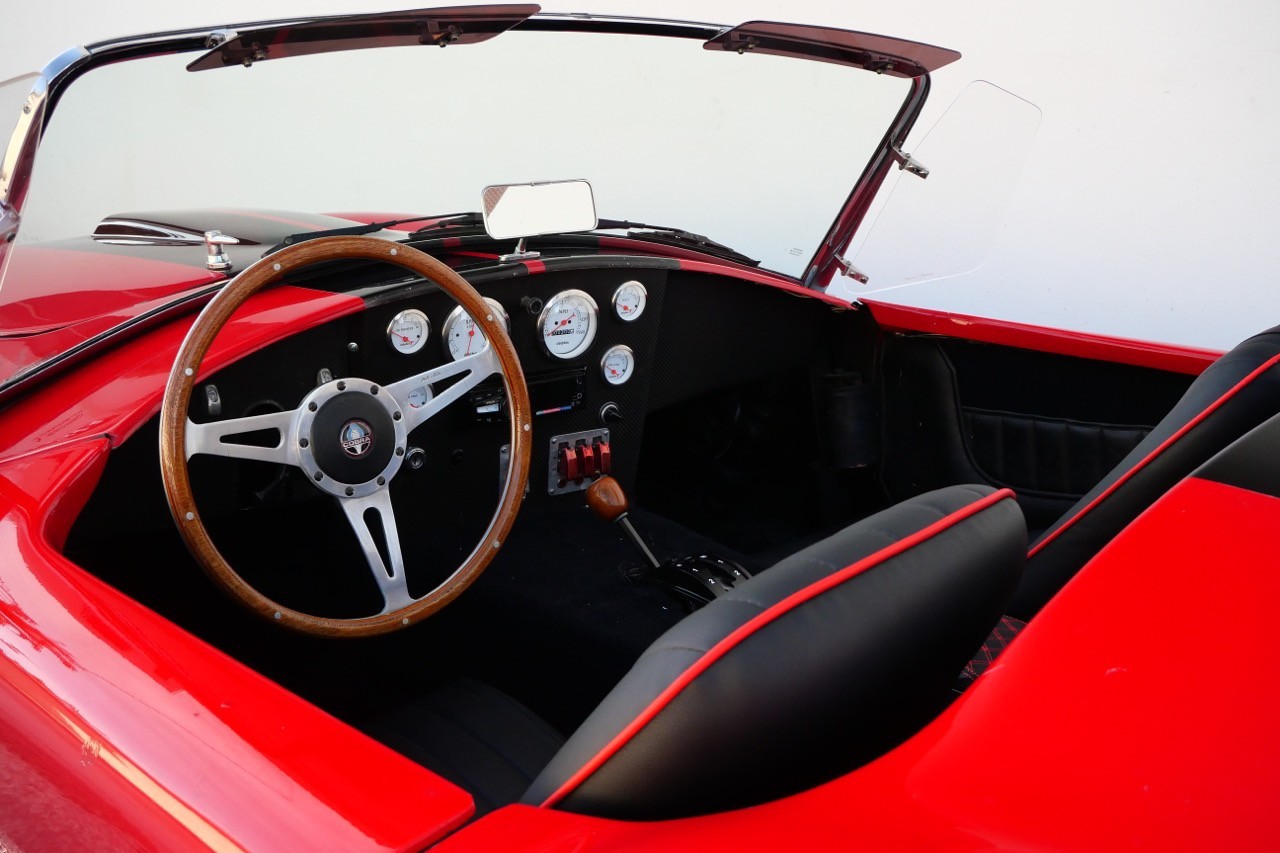 Shelby-Cobra-Factory-Five-1967-Convertible-13