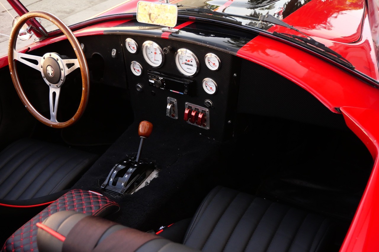 Shelby-Cobra-Factory-Five-1967-Convertible-17