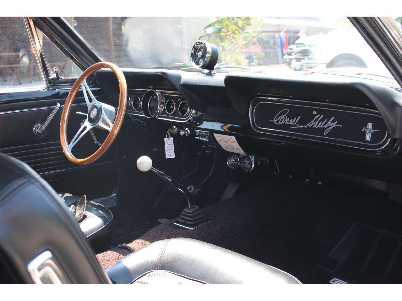 Shelby-Gt350-1966-White-Black-10