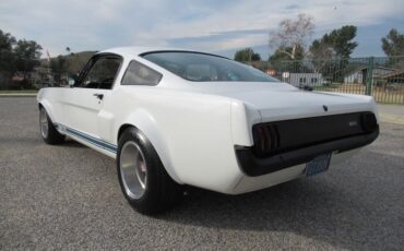 Shelby-Gt350-1966-White-Black-10
