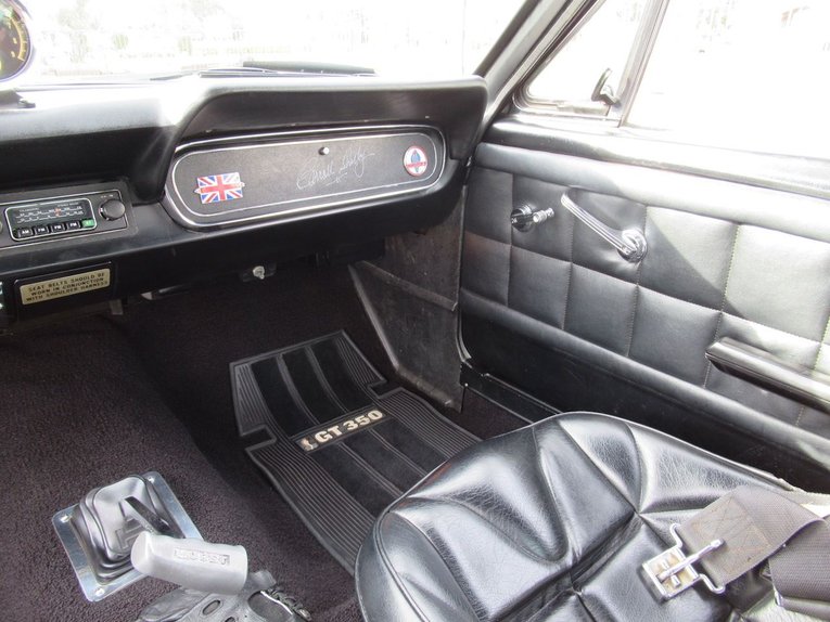 Shelby-Gt350-1966-White-Black-17