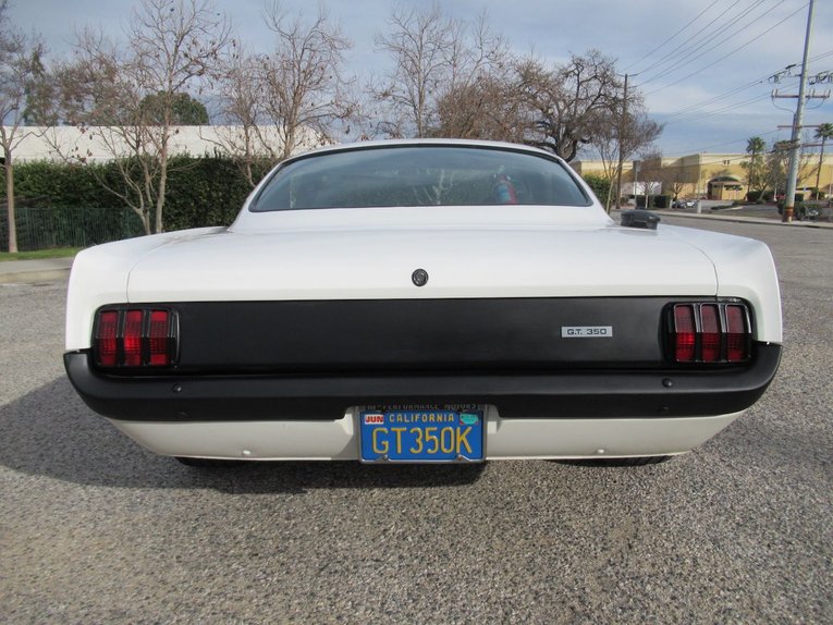 Shelby-Gt350-1966-White-Black-3