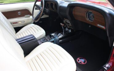 Shelby-Gt500-1969-Candy-Apple-Red-White-17