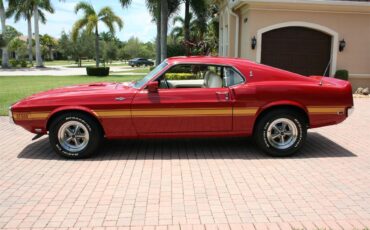 Shelby-Gt500-1969-Candy-Apple-Red-White-2