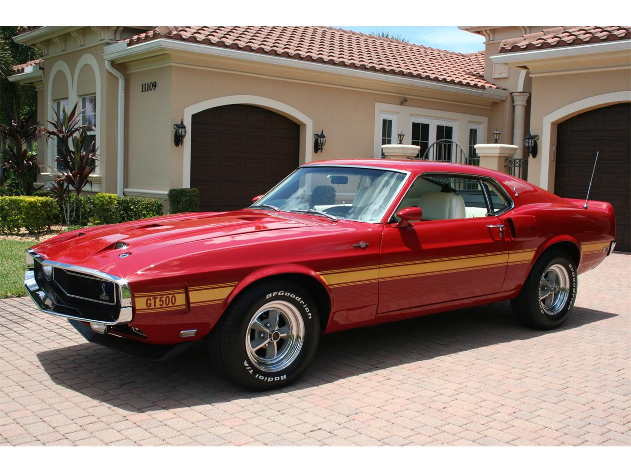 Shelby-Gt500-1969-Candy-Apple-Red-White-41