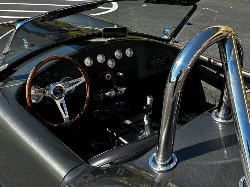 Shelby-cobra-1965-11